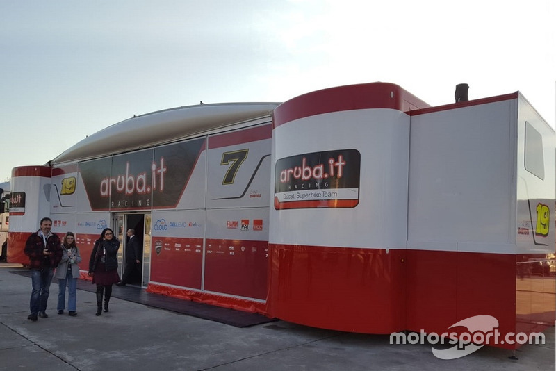La sede de la presentación del Aruba.it Racing-Ducati SBK
