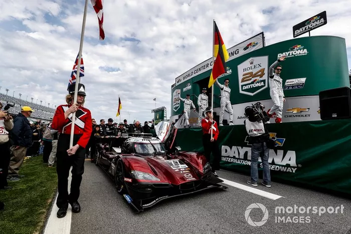 #77 Mazda Team Joest Mazda DPi, DPi: Oliver Jarvis, Tristan Nunez, Timo Bernhard, Rene Rast