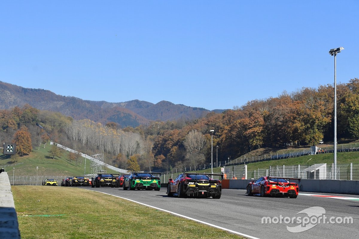 La partenza di Gara 2 della Coppa Shell
