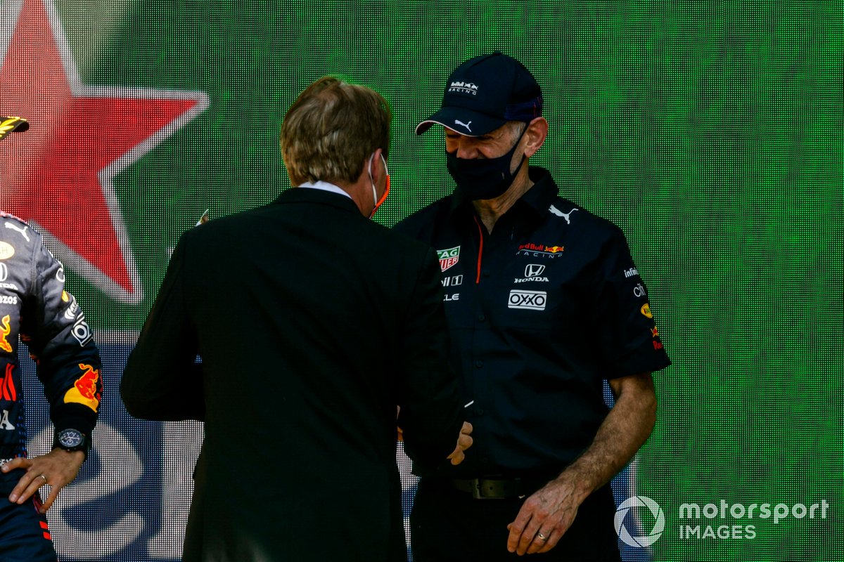 Adrian Newey, Chief Technical Officer, Red Bull Racing, receives the Constructors trophy