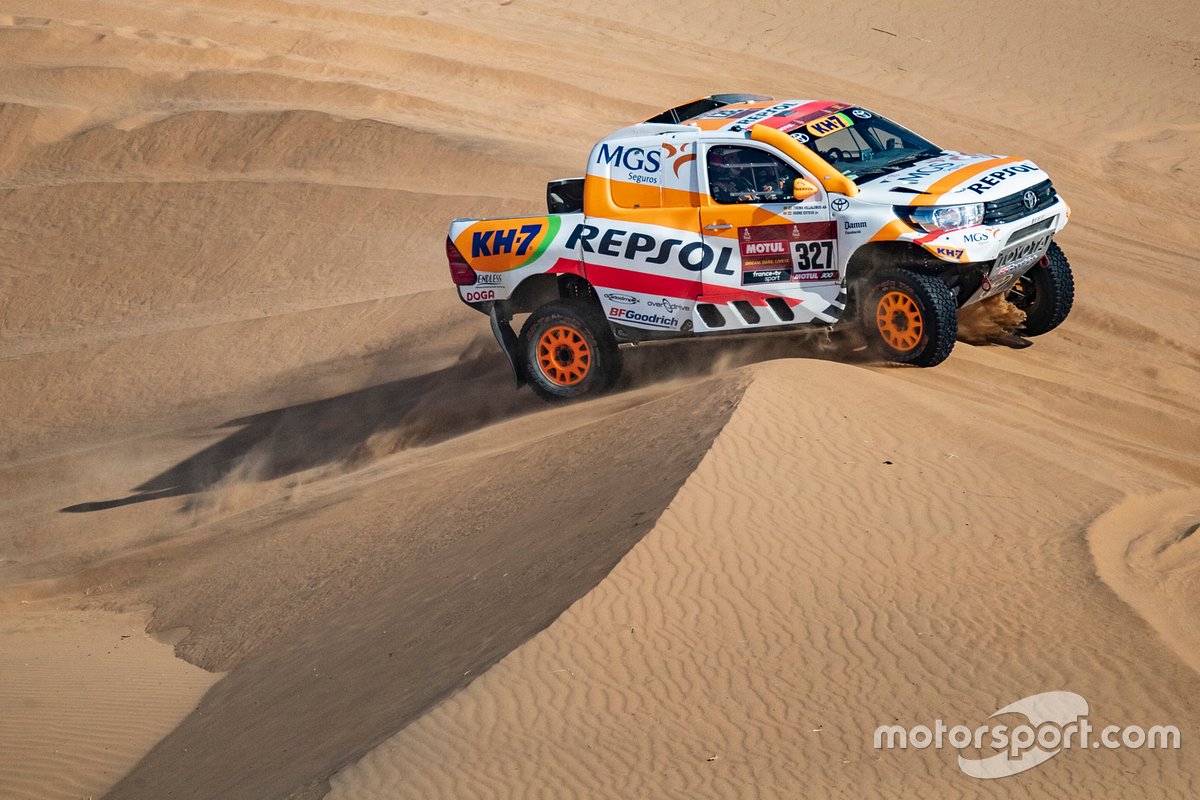 #327 Repsol Rally Team Toyota: Pujol Isidre Esteve, Txema Villalobos