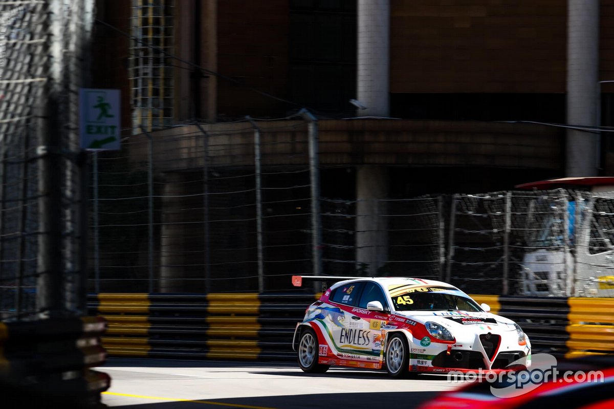Yiu Lung, Team Endless Sport, Alfa Romeo Giulietta TCR