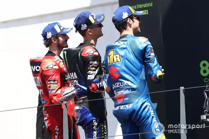 Podio: segundo lugar Francesco Bagnaia, Ducati Team ganador Fabio Quartararo, Yamaha Factory Racing y tercer lugar Joan Mir, Team Suzuki MotoGP podium
