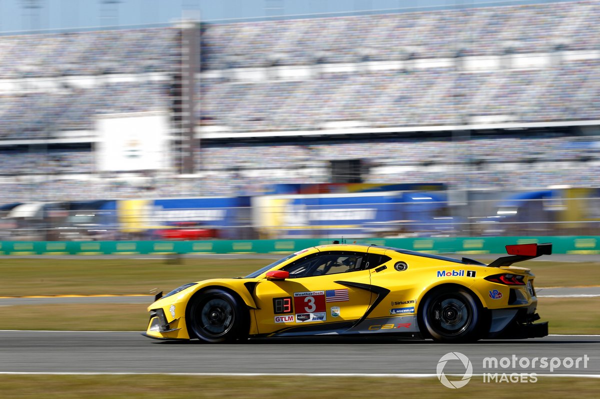 #3 Corvette Racing Corvette C8.R, GTLM: Nicky Catsburg, Jordan Taylor, Antonio Garcia 