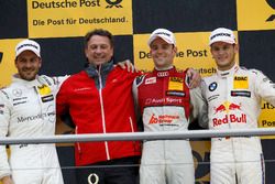 Podium: Race winnaar Jamie Green, Audi Sport Team Rosberg, Audi RS 5 DTM, tweede plaats Gary Paffett