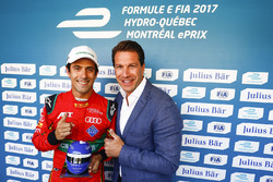 Lucas di Grassi, ABT Schaeffler Audi Sport, riceve il Julius Bar Pole Position award