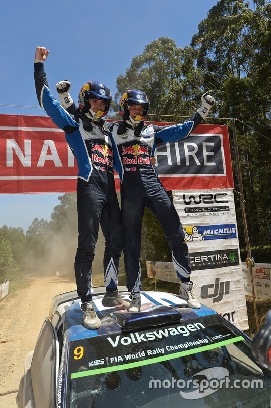 I vincitori Andreas Mikkelsen, Anders Jäger, Volkswagen Polo WRC, Volkswagen Motorsport