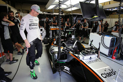 The Sahara Force India F1 VJM09 of Nico Hulkenberg, fitted with four wing mirrors