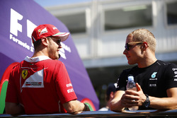 Sebastian Vettel, Ferrari y Valtteri Bottas, Mercedes AMG F1