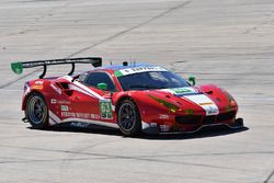 #63 Scuderia Corsa Ferrari 488 GT3: Christina Nielsen, Alessandro Balzan, Matteo Cressoni