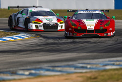 #63 Scuderia Corsa Ferrari 488 GT3: Christina Nielsen, Alessandro Balzan, Matteo Cressoni