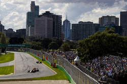 Max Verstappen, Red Bull Racing RB13, leads Nico Hulkenberg, Renault Sport F1 Team RS17