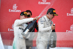 Podio: segundo lugar Valtteri Bottas, Mercedes AMG F1 y el tercer lugar Lance Stroll, Williams