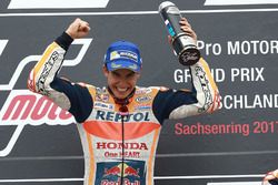 Podium : le vainqueur Marc Marquez, Repsol Honda Team