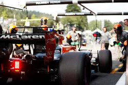 Stoffel Vandoorne, McLaren MCL32, Boxenstopptraining