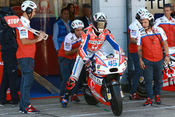 Scott Redding, Pramac Racing pit lane bike swap