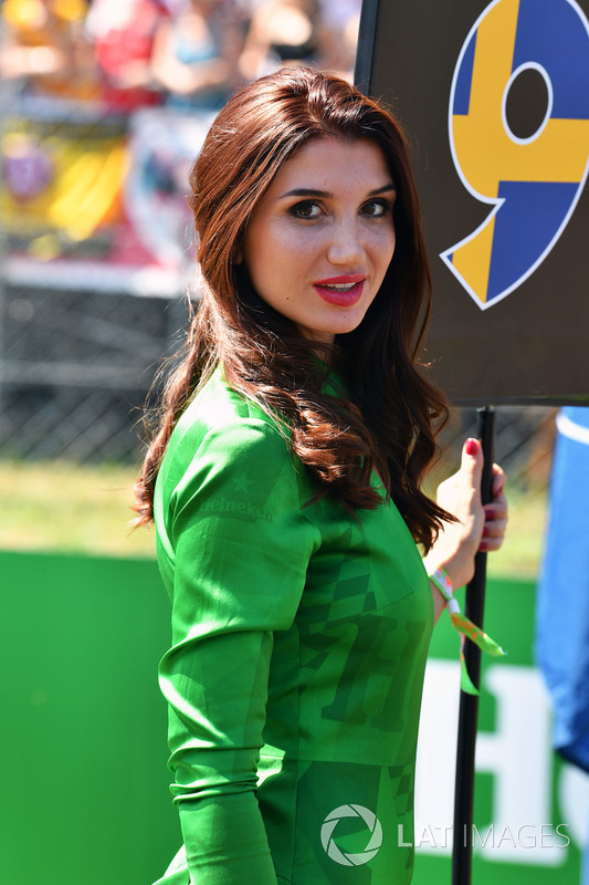 Grid girl
