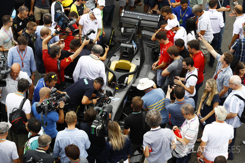 La nouvelle F2 dans le paddock