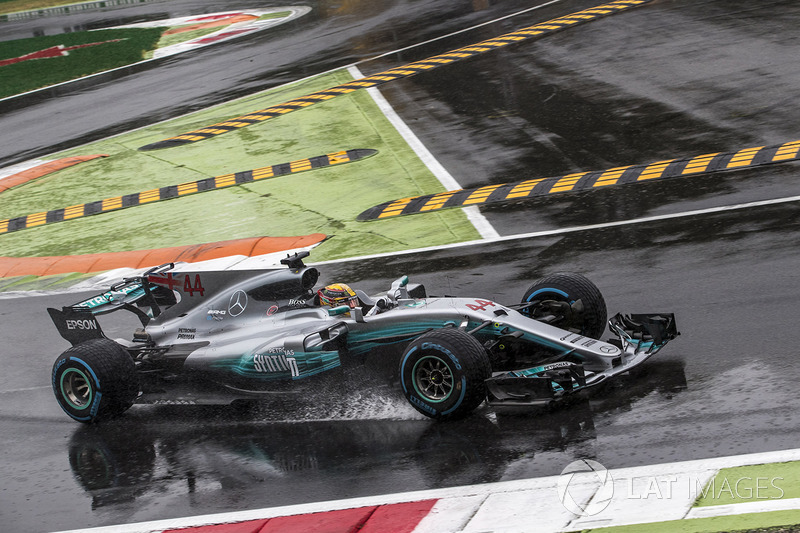 1: Lewis Hamilton, Mercedes-Benz F1 W08