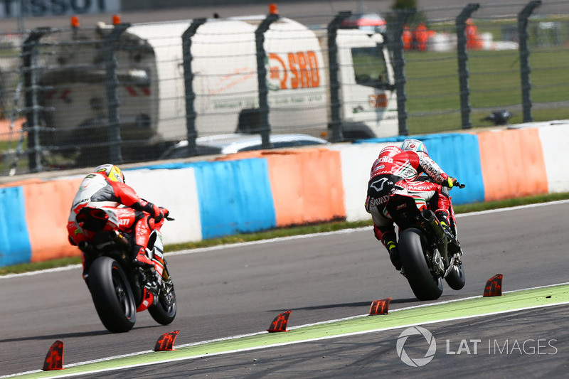 Lorenzo Savadori, Milwaukee Aprilia