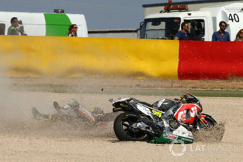 Cal Crutchlow, Team LCR Honda kecelakaan