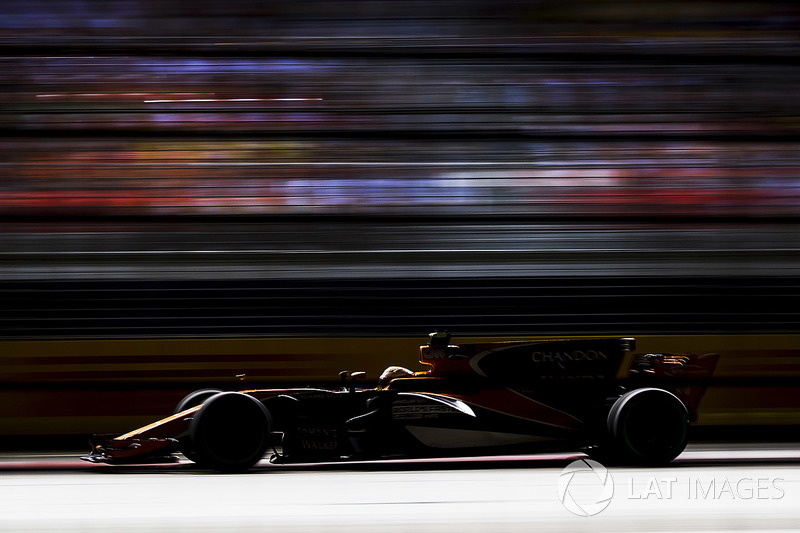 8. Stoffel Vandoorne, McLaren MCL32