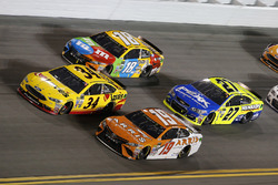 Daniel Suárez, Joe Gibbs Racing Toyota Kyle Busch, Joe Gibbs Racing Toyota Landon Cassill, Front Row