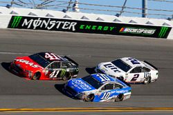 Kurt Busch, Stewart-Haas Racing Ford, Danica Patrick, Stewart-Haas Racing Ford y Brad Keselowski, Team Penske Ford