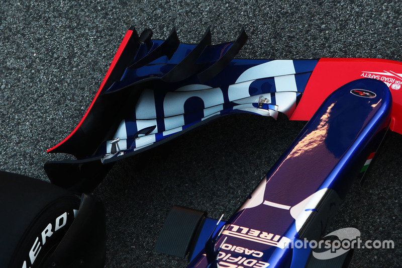 Переднє антикрило Scuderia Toro Rosso STR12