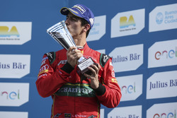 Podio: il terzo classificato Lucas di Grassi, ABT Schaeffler Audi Sport
