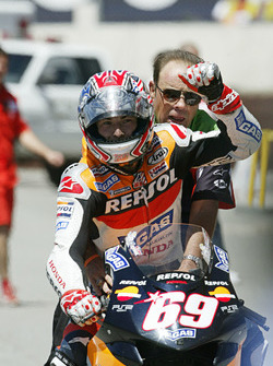 Nicky Hayden, Repsol Honda Team celebrate