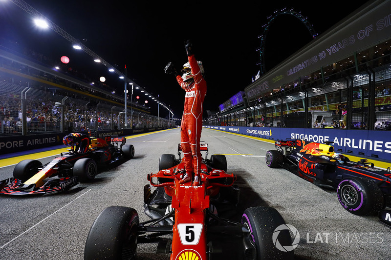 Pole sitter Sebastian Vettel, Ferrari, second place Max Verstappen, Red Bull Racing, third place Daniel Ricciardo, Red Bull Racing