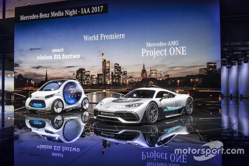 The smart vision EQ fortwo and the Showcar Mercedes-AMG Project ONE