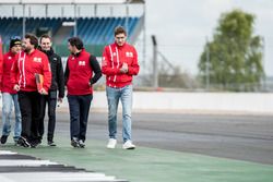 Vitaly Petrov, Manor durante il track walk