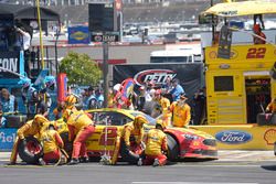 Joey Logano, Team Penske Ford, makes a pit stop