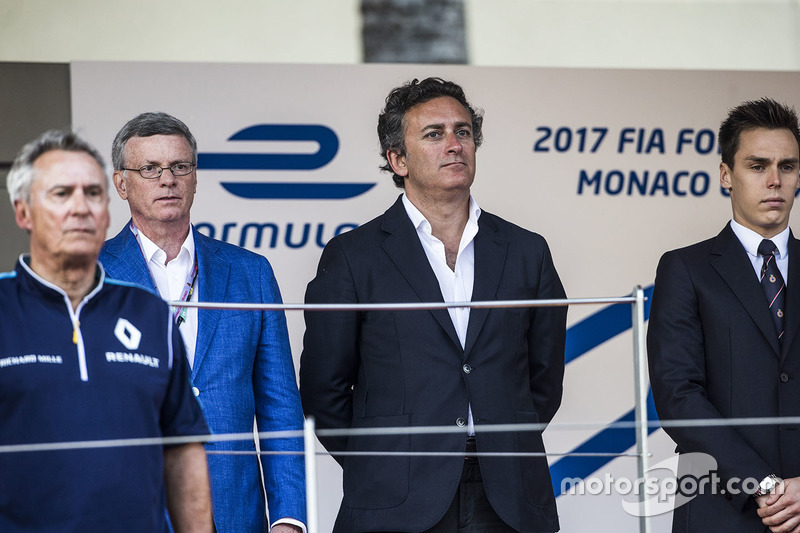 Alejandro Agag on the podium