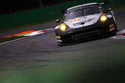 #77 PROTON Competition, Porsche 911 RSR: Christian Ried, Joel Camathias, Matteo Cairoli