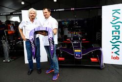 Руководитель команды DS Virgin Racing Алекс Ти и Ричард Брэнсон