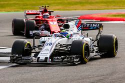 Felipe Massa, Williams FW40, Kimi Raikkonen, Ferrari SF70H