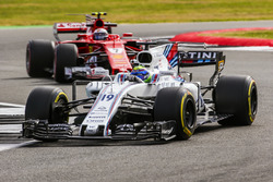 Felipe Massa, Williams FW40, Kimi Raikkonen, Ferrari SF70H