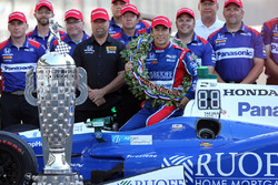 Winner Takuma Sato, Andretti Autosport Honda