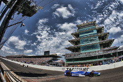 Takuma Sato takes the checkered flag and win