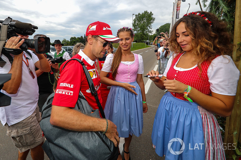 Sebastian Vettel, Ferrari y chicas