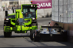 A recovery vehicle removes the car of Jean-Eric Vergne, Techeetah