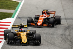 Jolyon Palmer, Renault Sport F1 Team RS17, Stoffel Vandoorne, McLaren MCL32