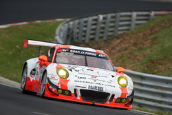 #12 Manthey Racing, Porsche 911 GT3 R: Otto Klohs, Mathieu Jaminet, Lars Kern