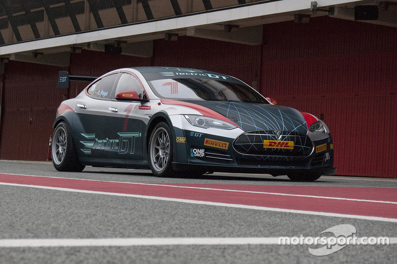 El Tesla Model S P85 en Montmeló