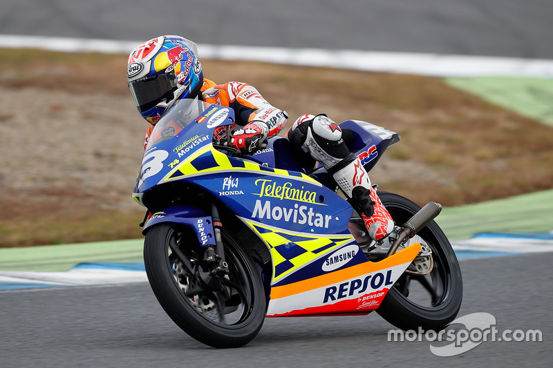 Dani Pedrosa sur la RS125R avec laquelle il a remporté le titre de Champion du monde 125cc en 2003