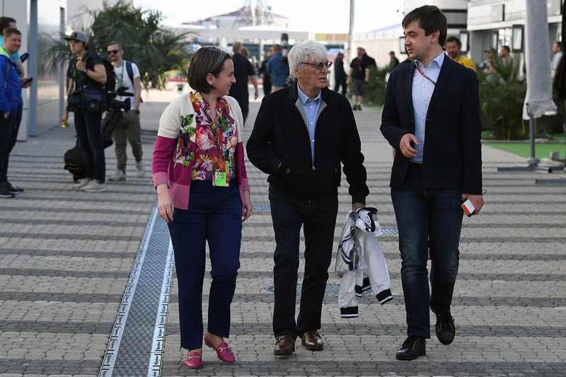 Bernie Ecclestone, Elena Zaritskaya, Sergey Vorobyev, Sochi Autodrom Deputy General Director