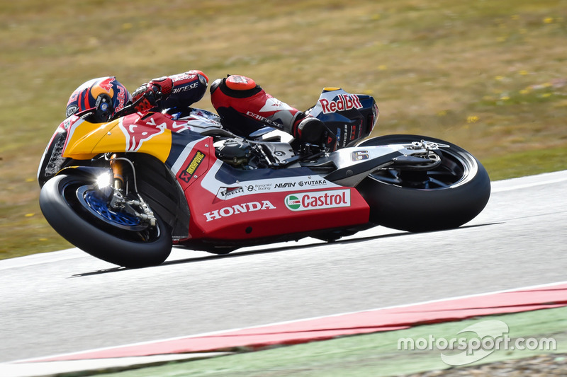 Sturz: Stefan Bradl, Honda World Superbike Team